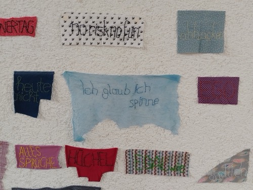 Stitches on Peaces/ Friedens- und Freudentücher